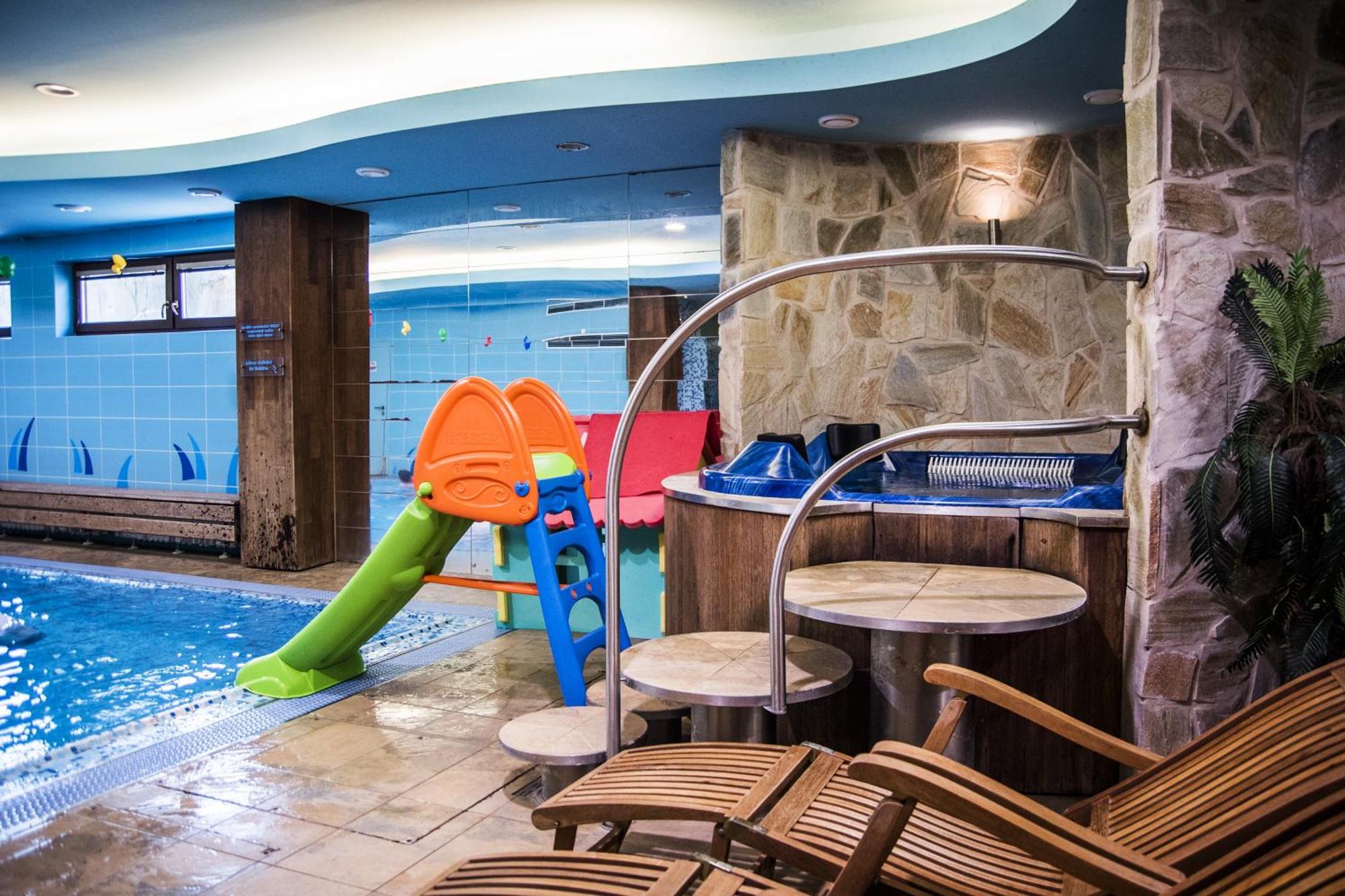 Hotel Elegance Šumperk Dış mekan fotoğraf