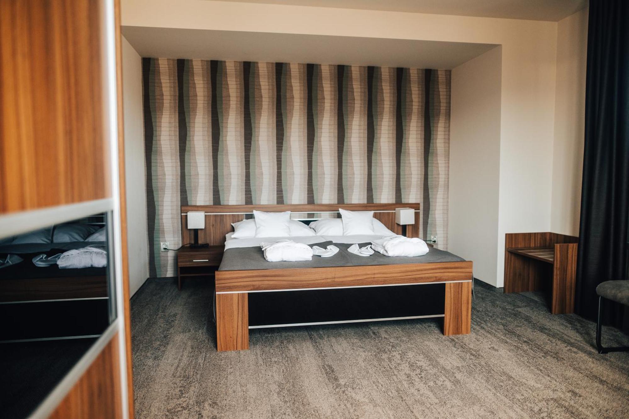 Hotel Elegance Šumperk Dış mekan fotoğraf