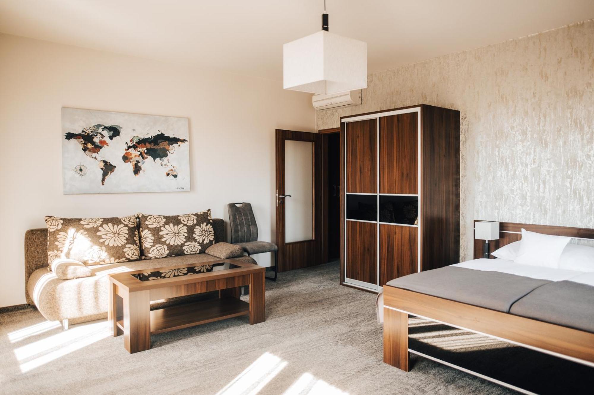 Hotel Elegance Šumperk Dış mekan fotoğraf