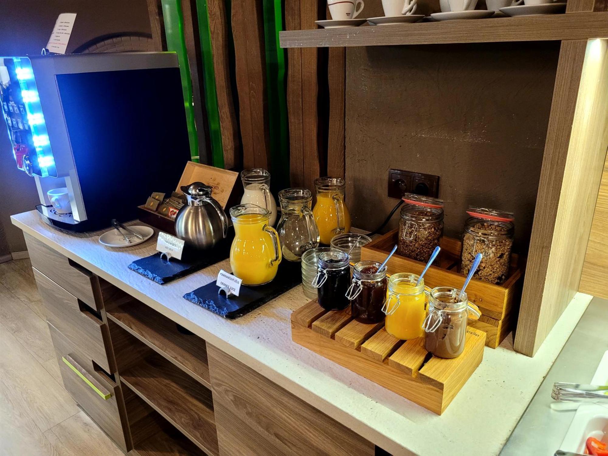 Hotel Elegance Šumperk Dış mekan fotoğraf